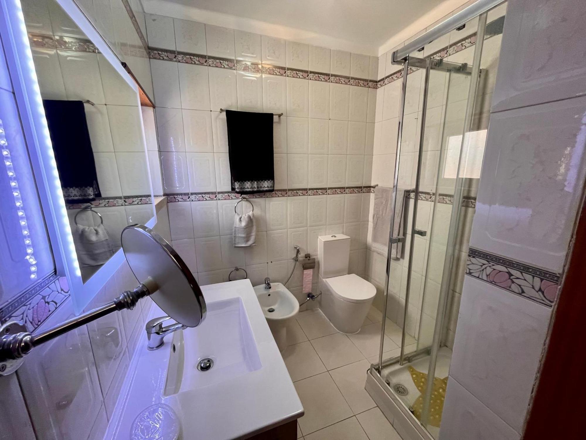 شقة Quarto Boa Localizacao Com Cozinha E Casa De Banho كاباريكا المظهر الخارجي الصورة